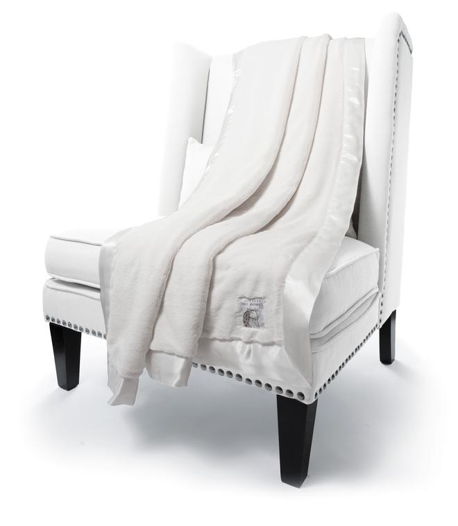 Luxe™ Throw