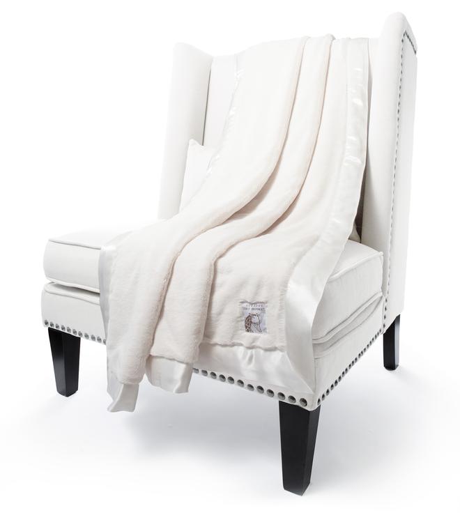Luxe Throw Luxurious Throws and Plush Throw Blankets